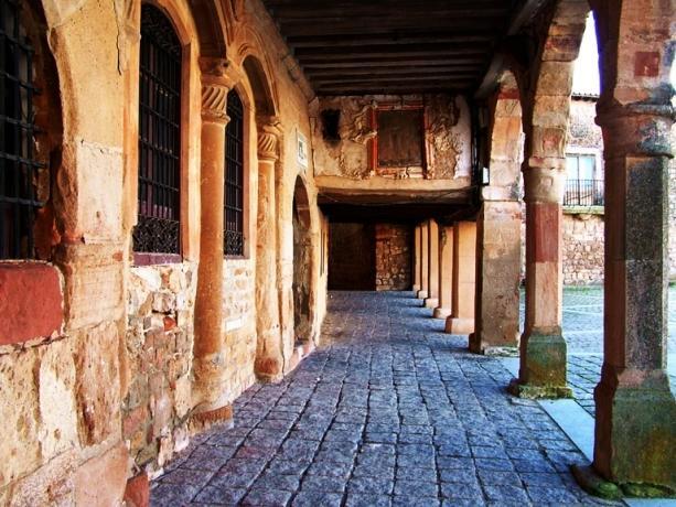 Hostal Nicolas Medinaceli Ngoại thất bức ảnh